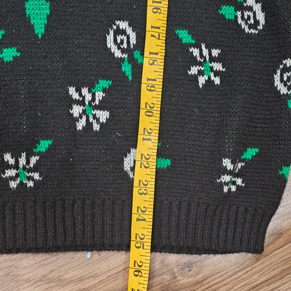 Vintage G.F.C. Women's Sweater Made in USA ‎ Black/Green/White 48" Chest - Picture 6 of 6